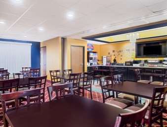 Econo Lodge Jesup Restaurant foto